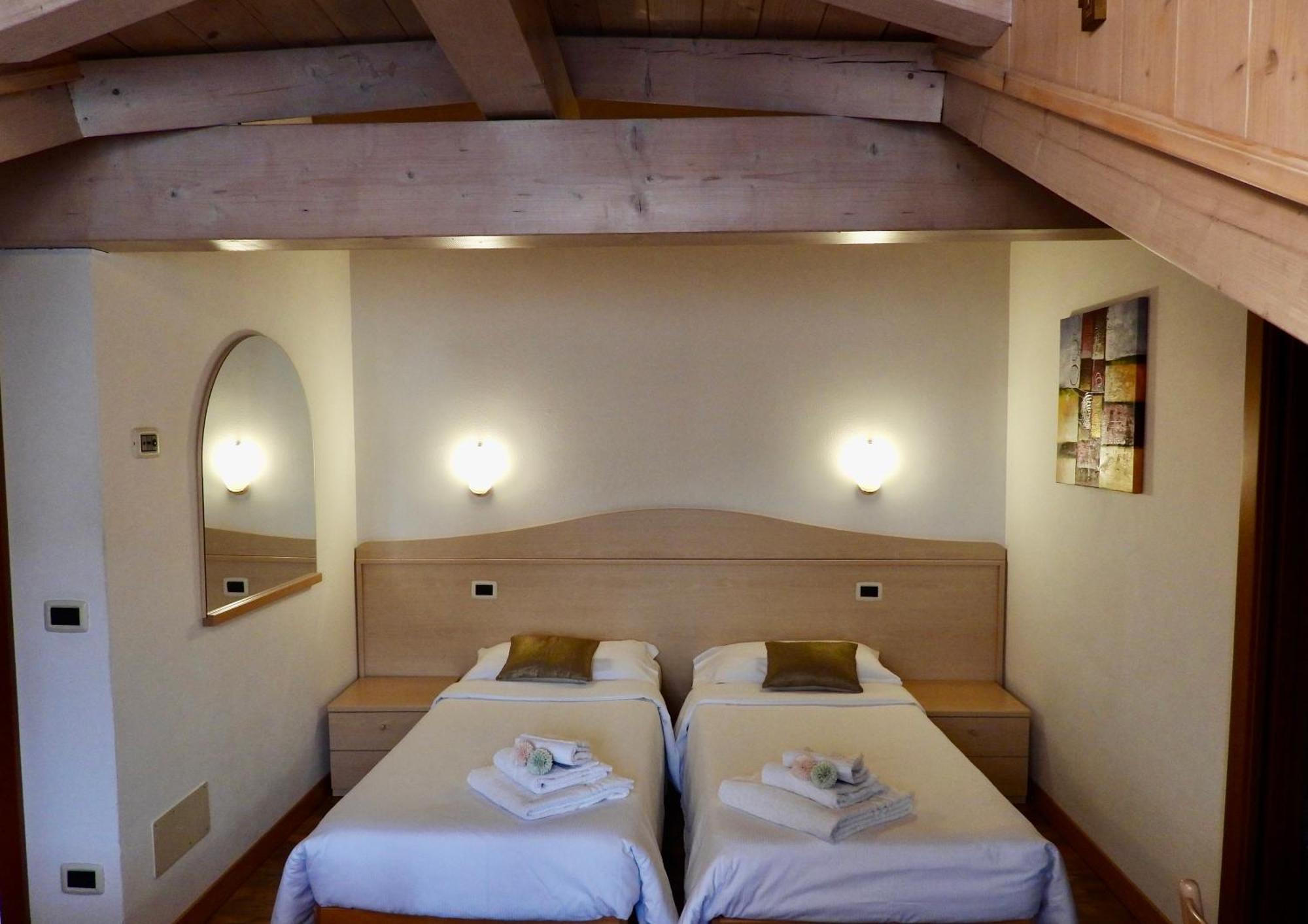 Hotel Garni Maffei Pinzolo Exterior photo