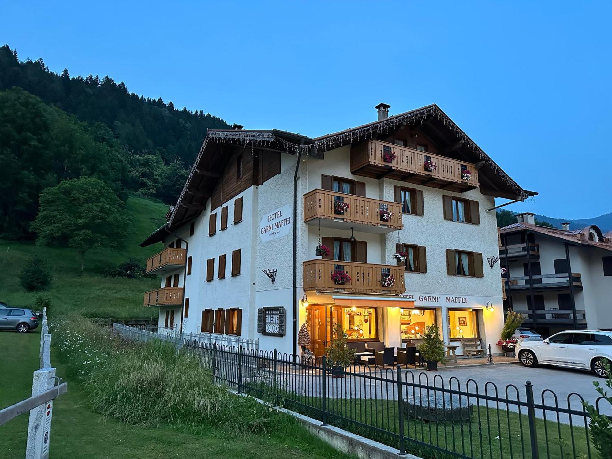 Hotel Garni Maffei Pinzolo Exterior photo