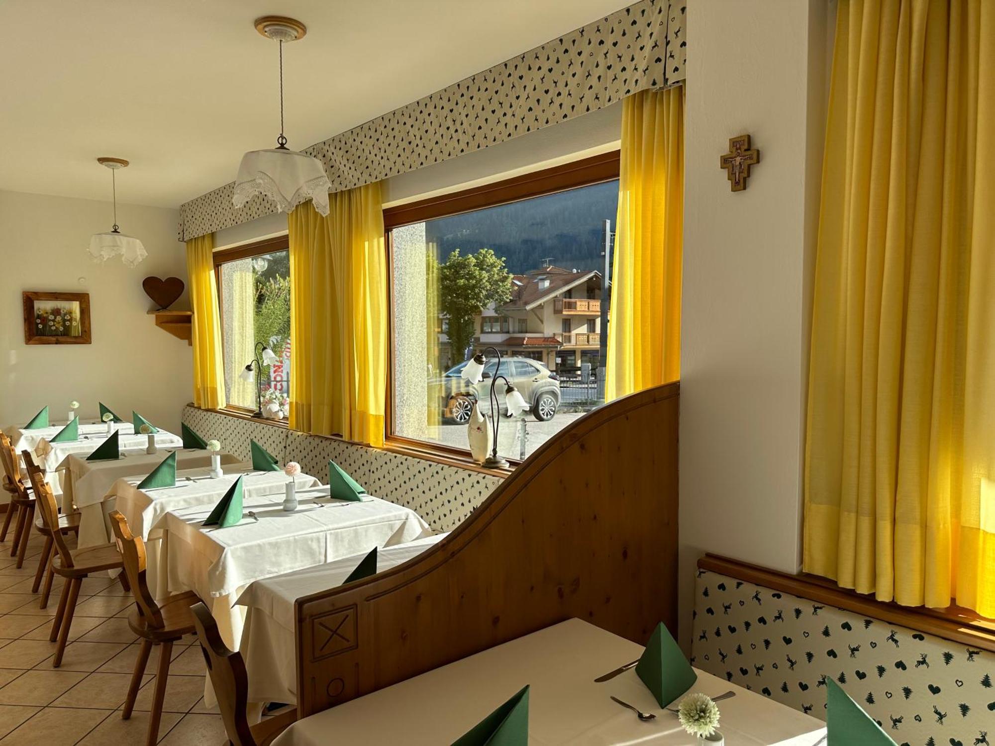 Hotel Garni Maffei Pinzolo Exterior photo